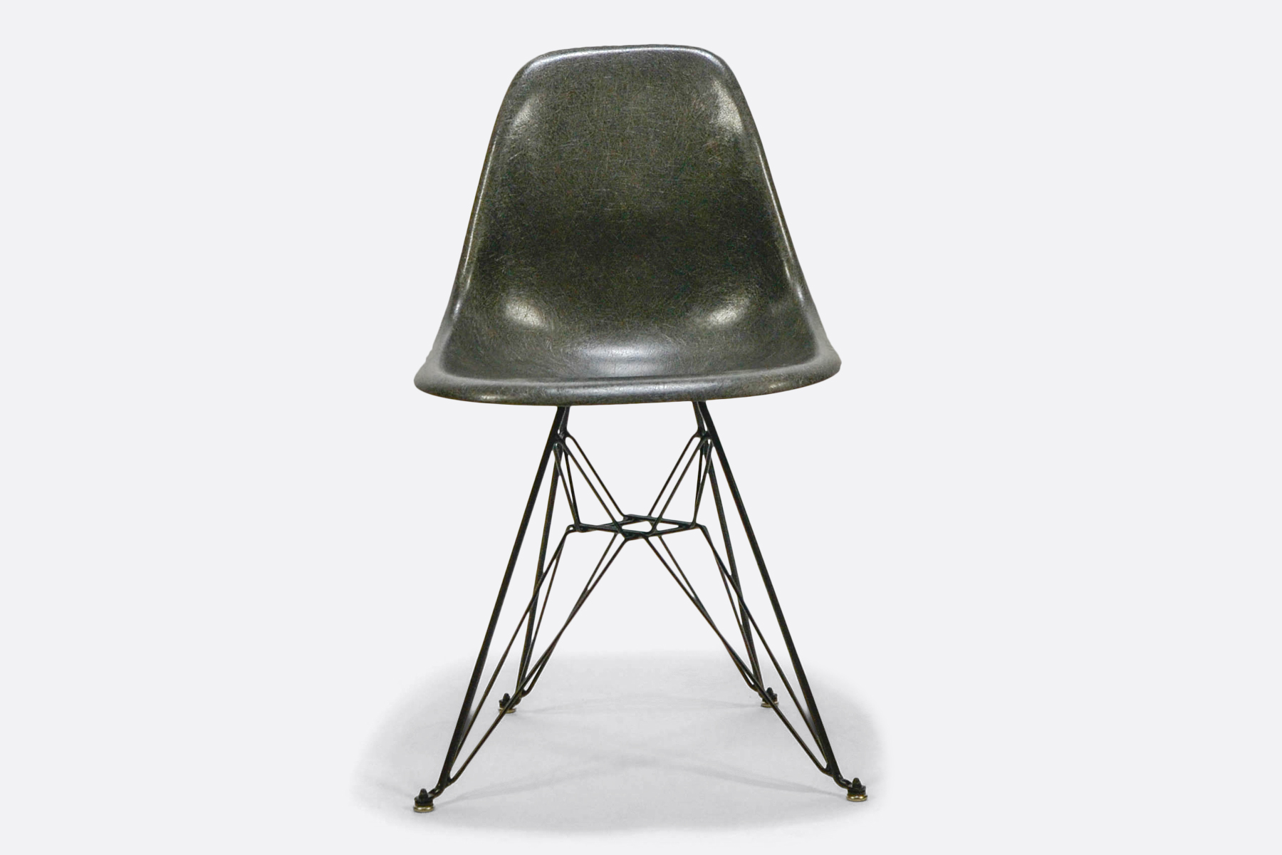 Eames DSR Elephant Grey1