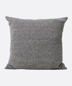 F&R_aymara-cushion-pattern-cream-52x52cm_backside