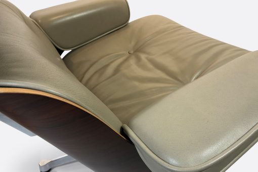 Eames Vintage Lounge chair XL