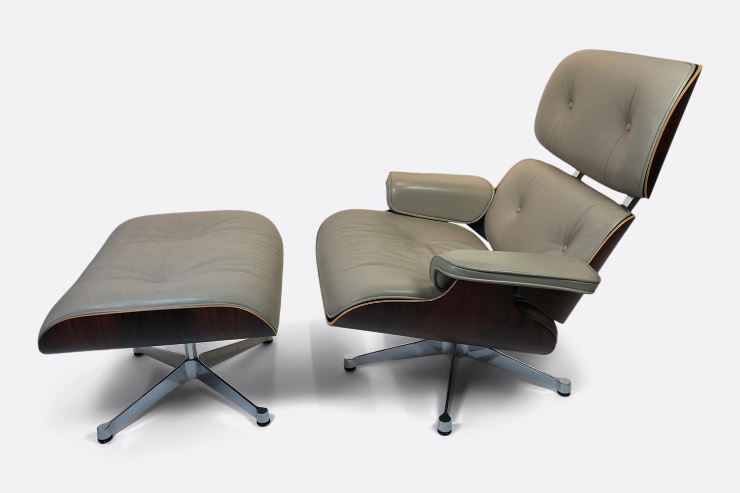 Eames Vintage Lounge chair XL Vitra The Modern
